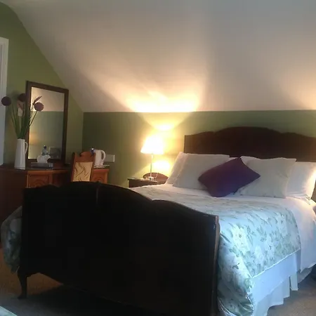 Green Lane House 4*