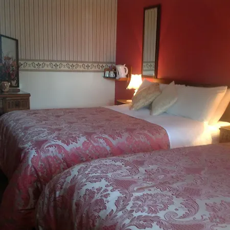 Green Lane House 4*
